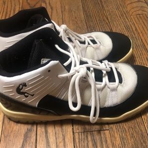 Tenis shoes SHAQ Black&White Boys size 6